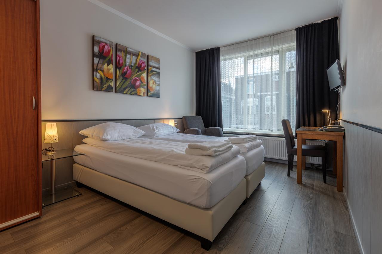 Hotel Randenbroek アーメルスフォールト エクステリア 写真