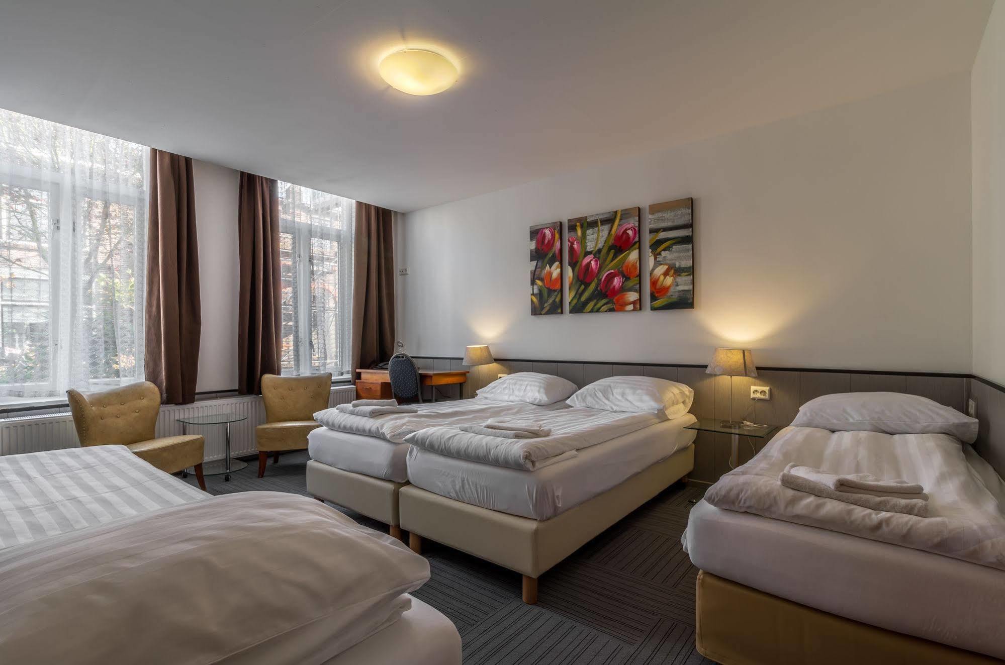 Hotel Randenbroek アーメルスフォールト エクステリア 写真