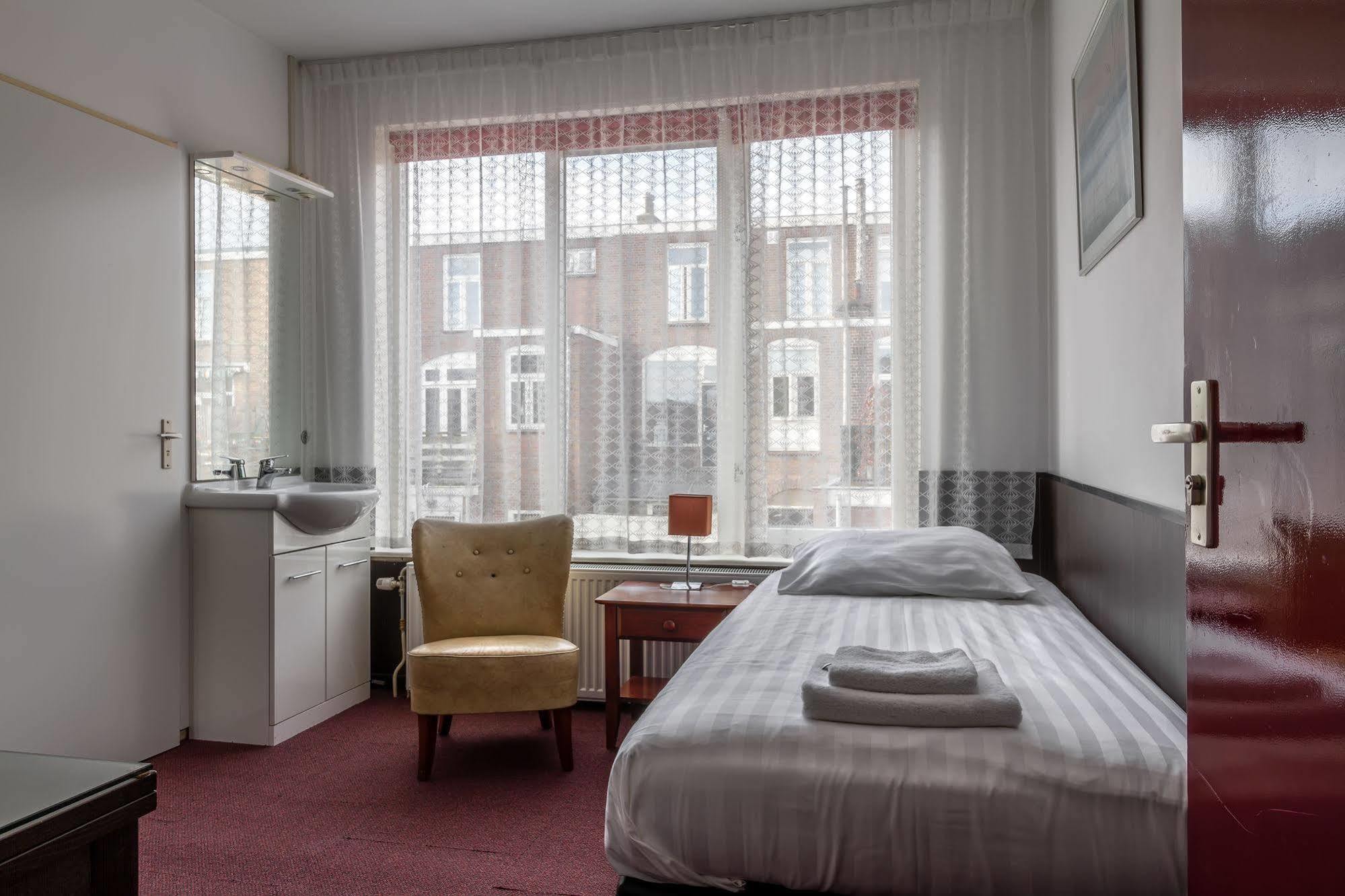 Hotel Randenbroek アーメルスフォールト エクステリア 写真