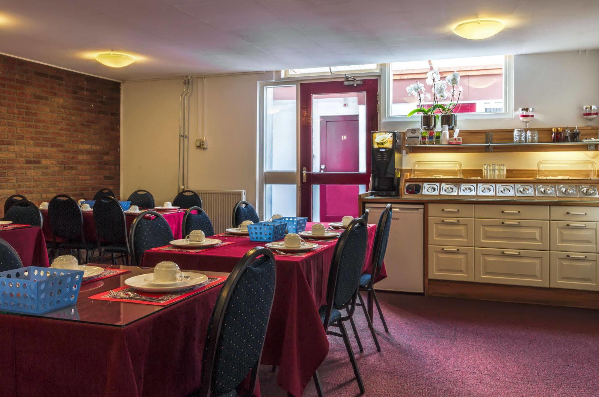 Hotel Randenbroek アーメルスフォールト エクステリア 写真