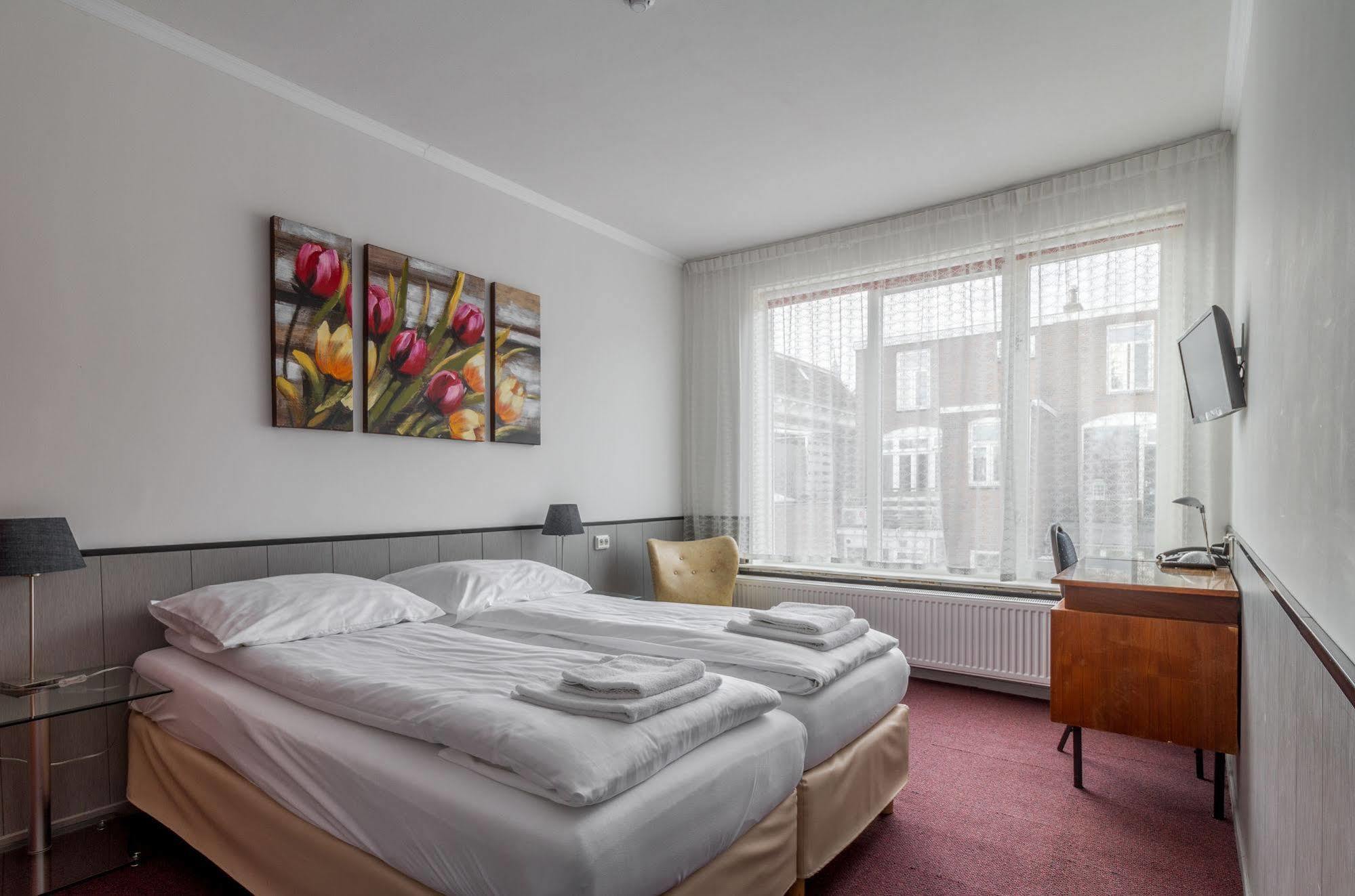 Hotel Randenbroek アーメルスフォールト エクステリア 写真